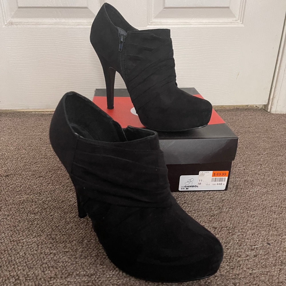 Guess Booties - Picture 8 of 9